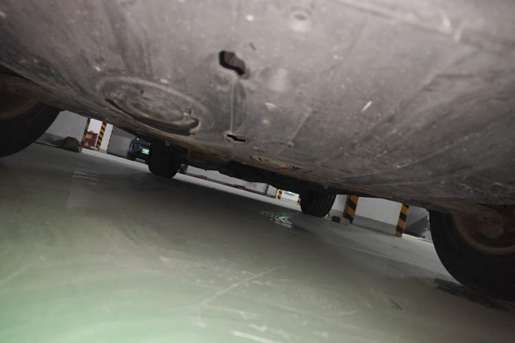 Used Hyundai Santa Fe 2013 2.4L Manual Two-Wheel Drive Comfort Version Chassis Front