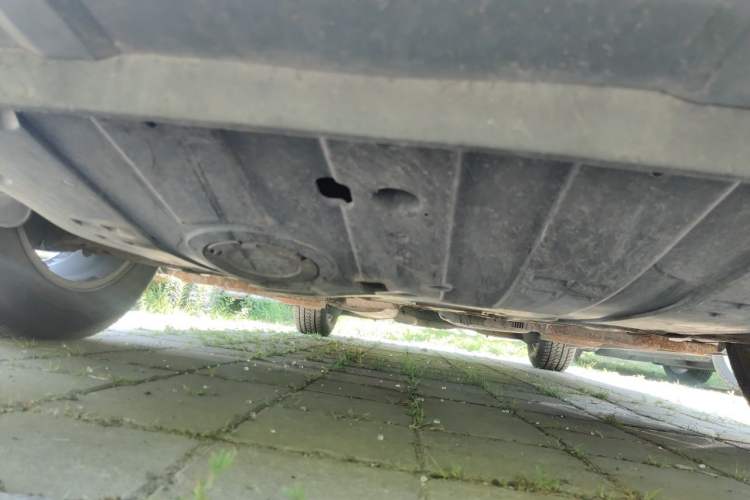 Used Hyundai Santa Fe 2013 2.4L Automatic Two-Wheel Drive Smart Version Chassis Front
