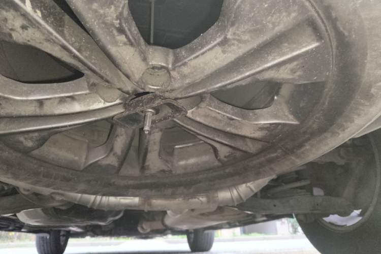 Used Hyundai Santa Fe 2013 2.4L Automatic Two-Wheel Drive Smart Version Chassis Rear