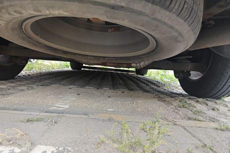Used Hyundai Santa Fe  Chassis Rear