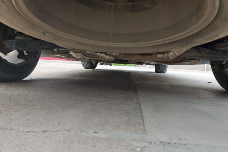 Used Hyundai Santa Fe 2013 2.0T Automatic All-Wheel Drive Top Trim Chassis Rear