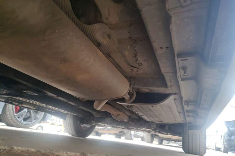 Used Hyundai Santa Fe 2013 2.4L Automatic Two-Wheel Drive Smart Version Chassis Rear Right