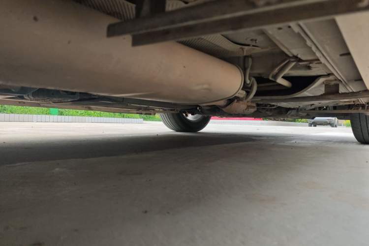 Used Hyundai Santa Fe 2013 2.0T Automatic All-Wheel Drive Top Trim Chassis Rear Right
