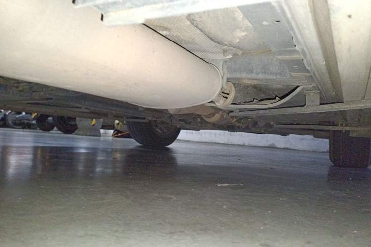 Used Hyundai Santa Fe 2013 2.4L Automatic Two-Wheel Drive Smart Version Chassis Rear Right