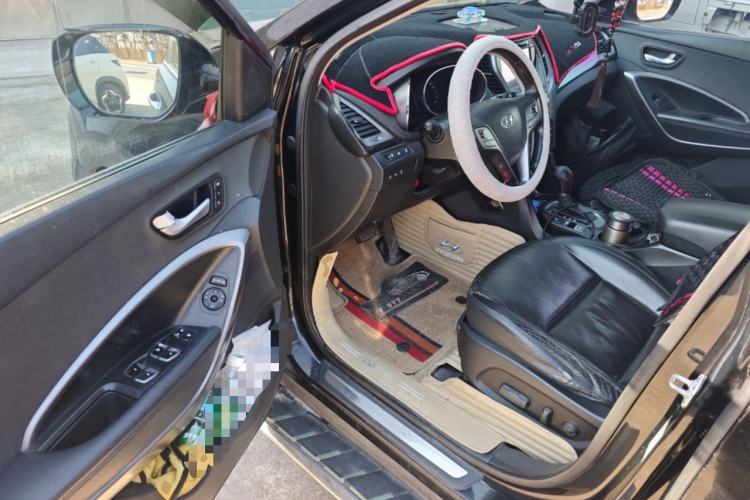 Used Hyundai Santa Fe 2013 2.0T Automatic All-Wheel Drive Top Trim Driver Seat