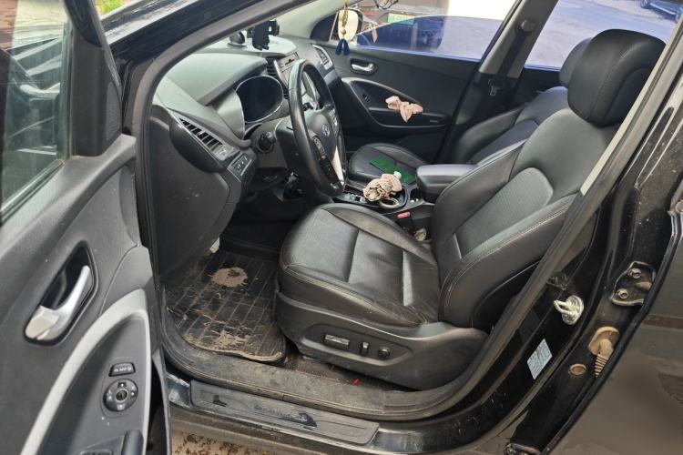 Used Hyundai Santa Fe 2013 Revised Version 2.4L Automatic All-Wheel Drive Smart Type Driver Seat