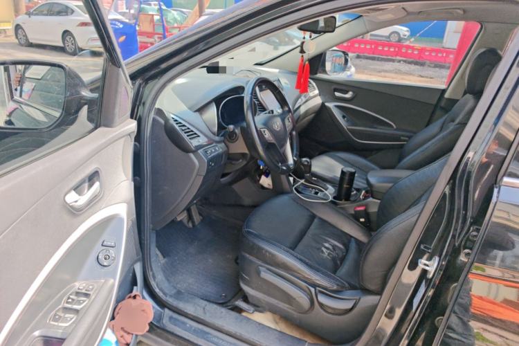 Used Hyundai Santa Fe 2013 2.4L Automatic 2WD Comfort Edition Driver Seat