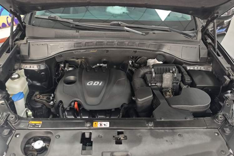 Used Hyundai Santa Fe 2013 2.4L Automatic Two-Wheel Drive Smart Version Engine Bay