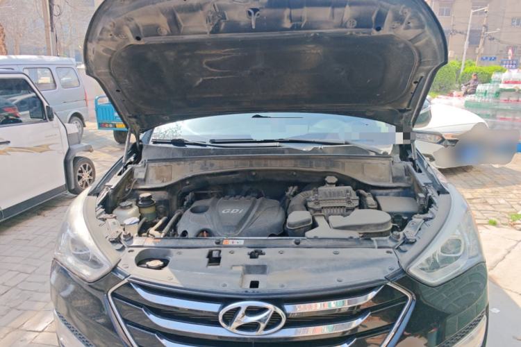 Used Hyundai Santa Fe 2013 2.4L Automatic 2WD Comfort Edition Engine Bay
