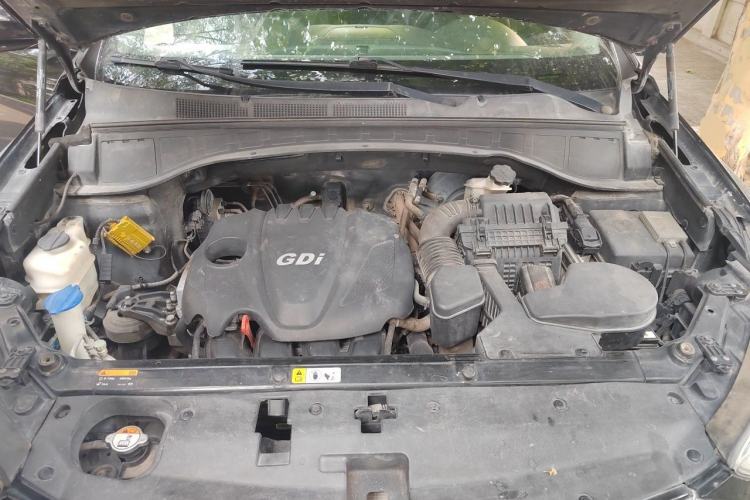 Used Hyundai Santa Fe 2013 2.4L Automatic Two-Wheel Drive Smart Version Engine Bay
