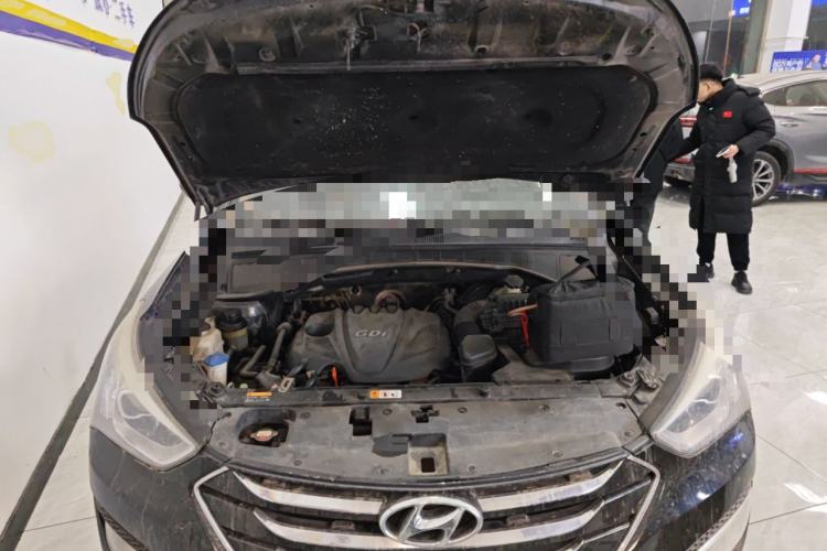 Used Hyundai Santa Fe 2013 2.4L Automatic 4x4 Comfort Edition Engine Bay