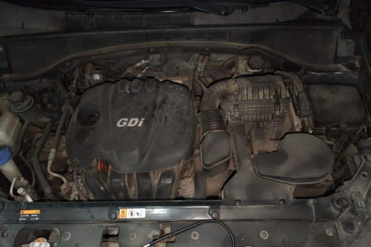 Used Hyundai Santa Fe 2013 2.4L Automatic 2WD Comfort Edition Engine Bay
