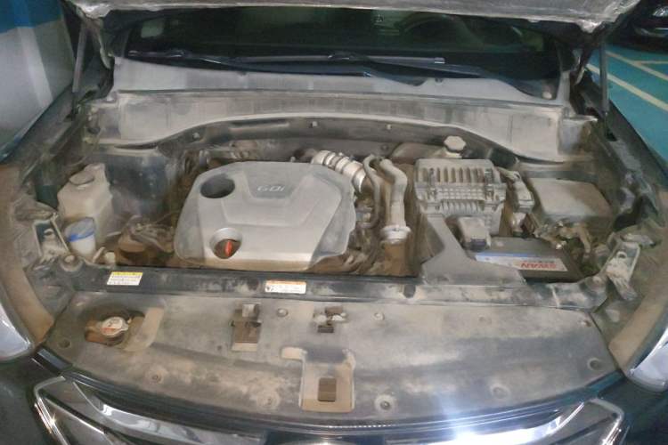 Used Hyundai Santa Fe 2013 Revised Version 2.0T Automatic All-Wheel Drive Prestige Edition Engine Bay