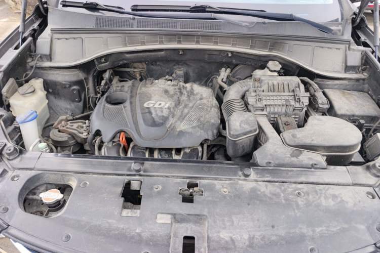 Used Hyundai Santa Fe 2013 2.4L Automatic Two-Wheel Drive Smart Version Engine Bay