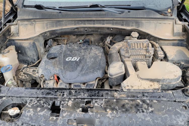 Used Hyundai Santa Fe 2013 2.4L Automatic Two-Wheel Drive Smart Version Engine Bay