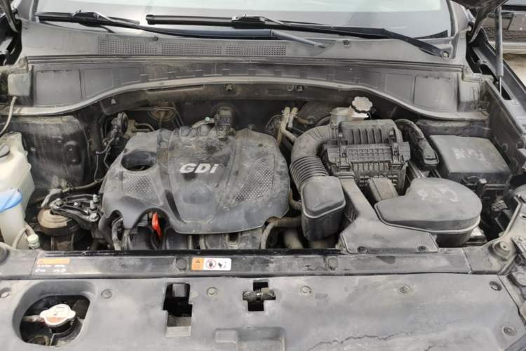 Used Hyundai Santa Fe 2013 Revised Version 2.4L Automatic All-Wheel Drive Smart Type Engine Bay