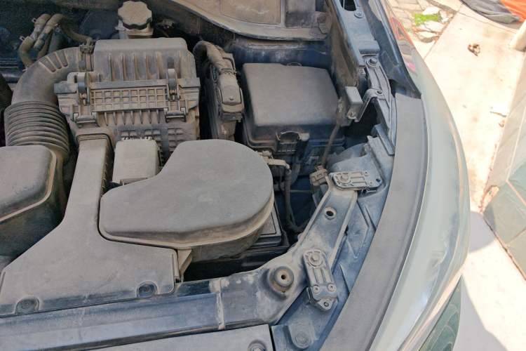 Used Hyundai Santa Fe 2013 2.4L Automatic 2WD Comfort Edition Engine Bay Left