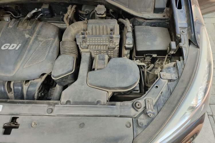 Used Hyundai Santa Fe 2013 2.4L Automatic 4x4 Smart Version Engine Bay Left