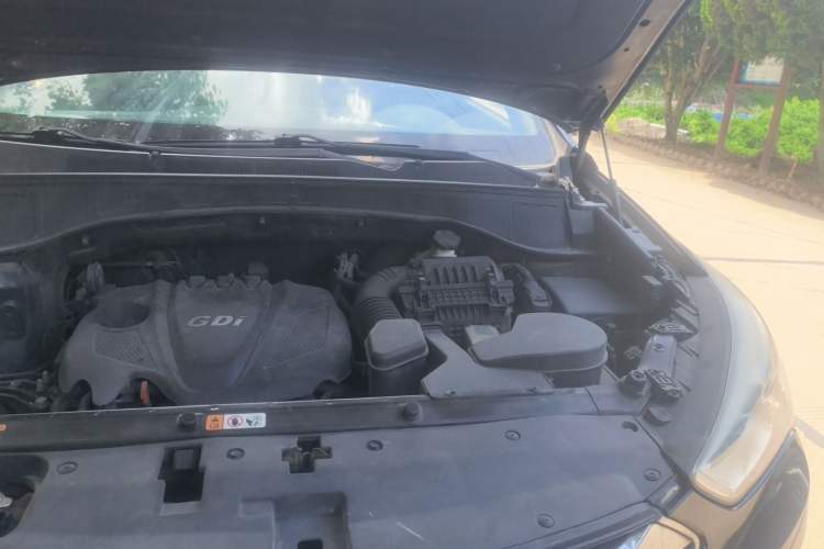 Used Hyundai Santa Fe 2013 2.4L Automatic Two-Wheel Drive Smart Version Engine Bay Left