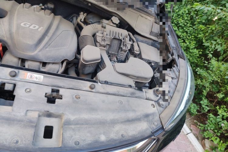 Used Hyundai Santa Fe 2013 2.4L Automatic 4x4 Prestige Edition Engine Bay Left