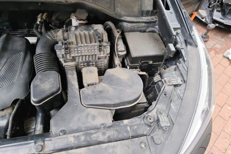 Used Hyundai Santa Fe 2013 2.4L Automatic 2WD Comfort Edition Engine Bay Left