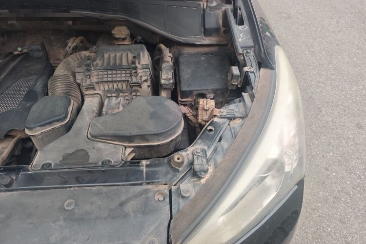 Used Hyundai Santa Fe 2013 2.4L Automatic 2WD Comfort Edition Engine Bay Left
