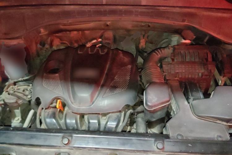 Used Hyundai Santa Fe 2013 2.4L Automatic Two-Wheel Drive Smart Version Engine Bay