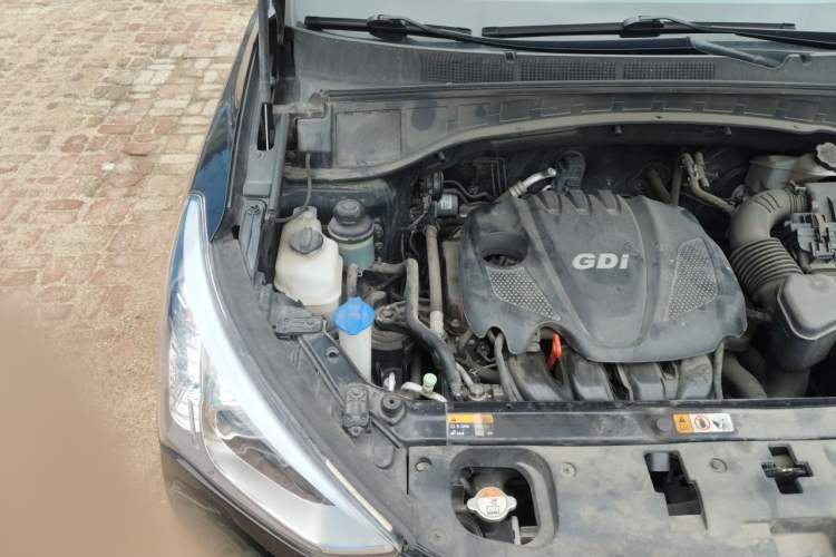 Used Hyundai Santa Fe 2013 2.4L Automatic 2WD Comfort Edition Engine Bay Right