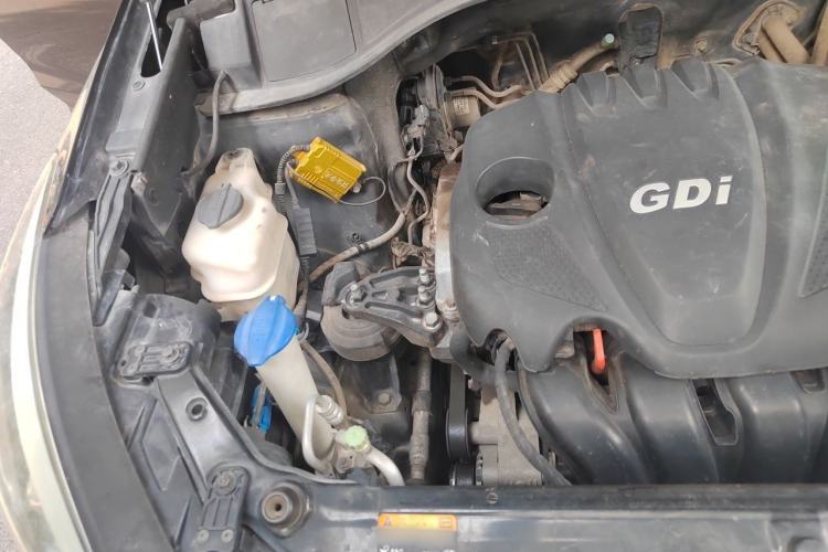 Used Hyundai Santa Fe 2013 2.4L Automatic Two-Wheel Drive Smart Version Engine Bay Right