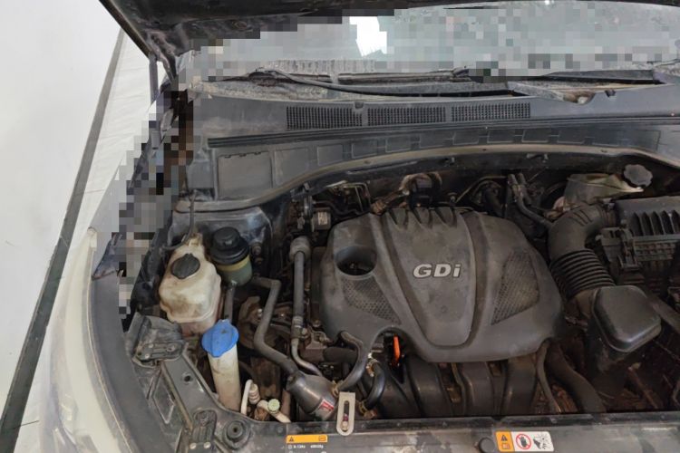 Used Hyundai Santa Fe 2013 2.4L Automatic 4x4 Comfort Edition Engine Bay Right