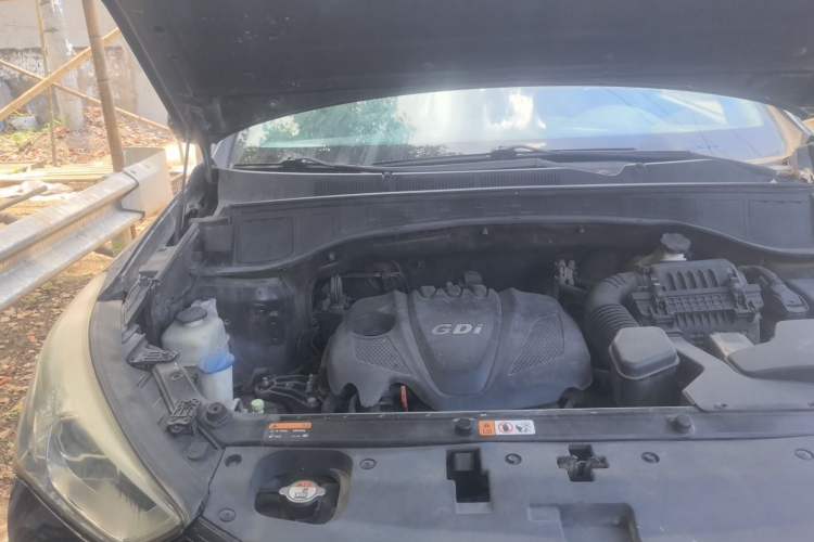 Used Hyundai Santa Fe 2013 2.4L Automatic Two-Wheel Drive Smart Version Engine Bay Right