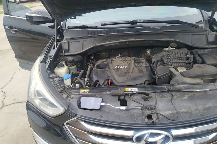 Used Hyundai Santa Fe 2013 2.4L Automatic 2WD Comfort Edition Engine Bay Right