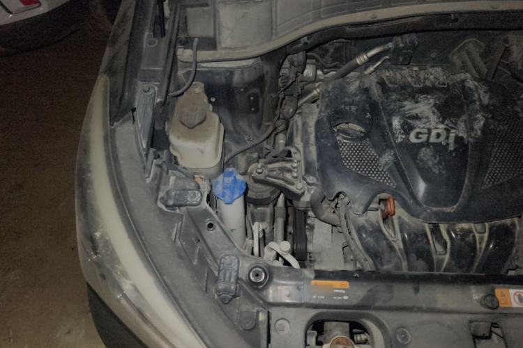 Used Hyundai Santa Fe 2013 2.4L Automatic 2WD Comfort Edition Engine Bay Right