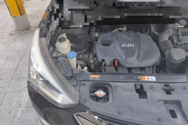 Used Hyundai Santa Fe 2013 2.4L Automatic 4x4 Smart Version Engine Bay Right