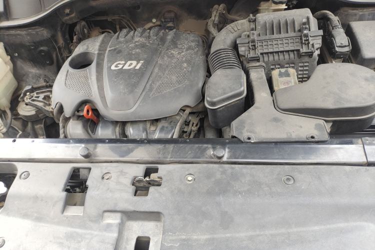 Used Hyundai Santa Fe 2013 2.4L Automatic Two-Wheel Drive Smart Version Engine Bay