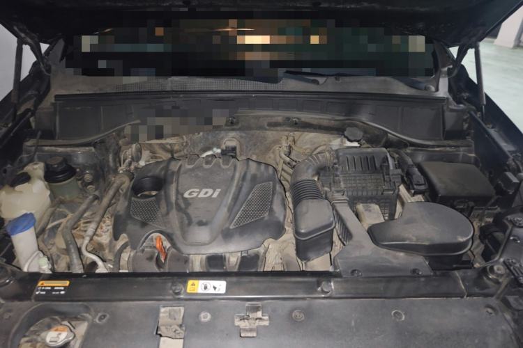Used Hyundai Santa Fe 2013 2.4L Manual Two-Wheel Drive Comfort Version Engine Bay