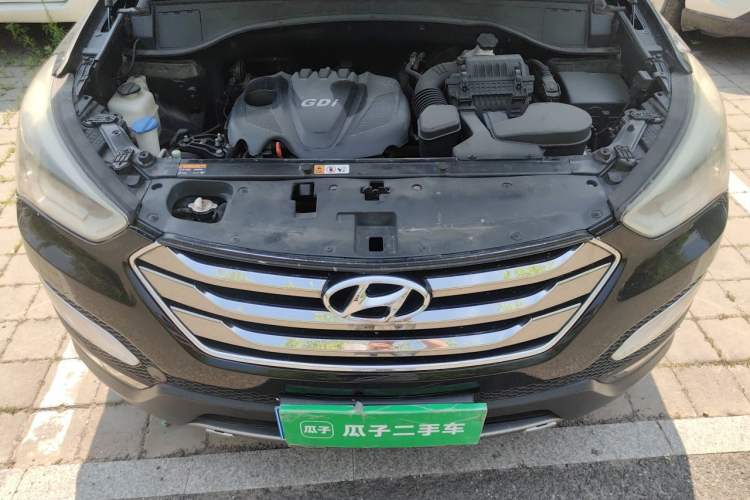 Used Hyundai Santa Fe 2013 2.4L Automatic Two-Wheel Drive Smart Version Engine Bay