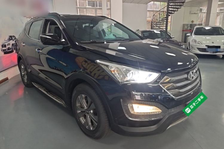 Used Hyundai Santa Fe 2013 2.4L Automatic Two-Wheel Drive Smart Version Exterior 1