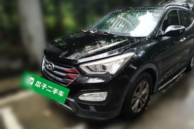 Ojetý Hyundai Santa Fe 2013 2.4L Automatic Two-Wheel Drive Smart Version