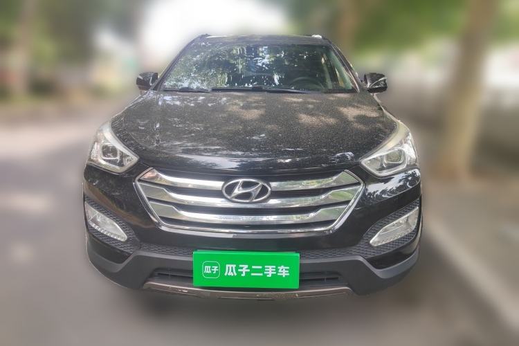 Used Hyundai Santa Fe 2013 2.4L Automatic Two-Wheel Drive Smart Version Front