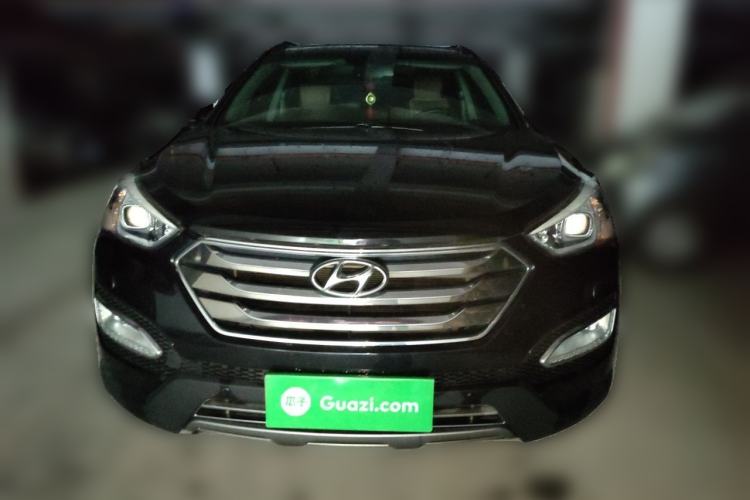 Used Hyundai Santa Fe 2013 Revised Version 2.4L Automatic All-Wheel Drive Luxury Trim Front