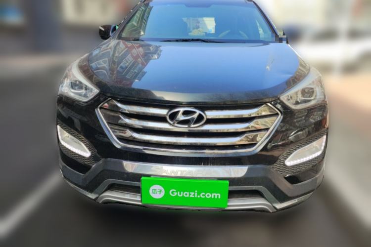 Used Hyundai Santa Fe 2013 2.4L Automatic 4x4 Smart Version Front