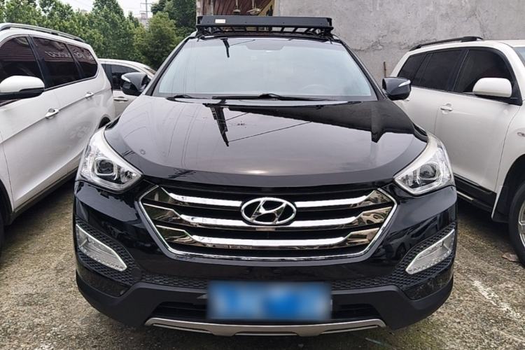 Used Hyundai Santa Fe 2013 2.4L Automatic Two-Wheel Drive Smart Version Front