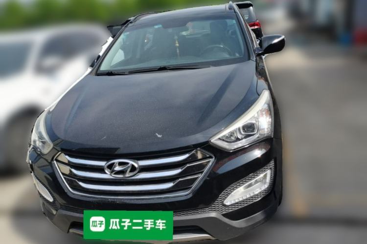 Used Hyundai Santa Fe 2013 2.4L Automatic Two-Wheel Drive Smart Version Front