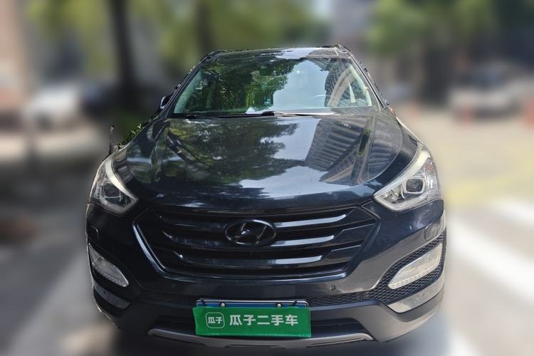 Used Hyundai Santa Fe 2013 Revised Version 2.0T Automatic All-Wheel Drive Top-Tier Trim Front