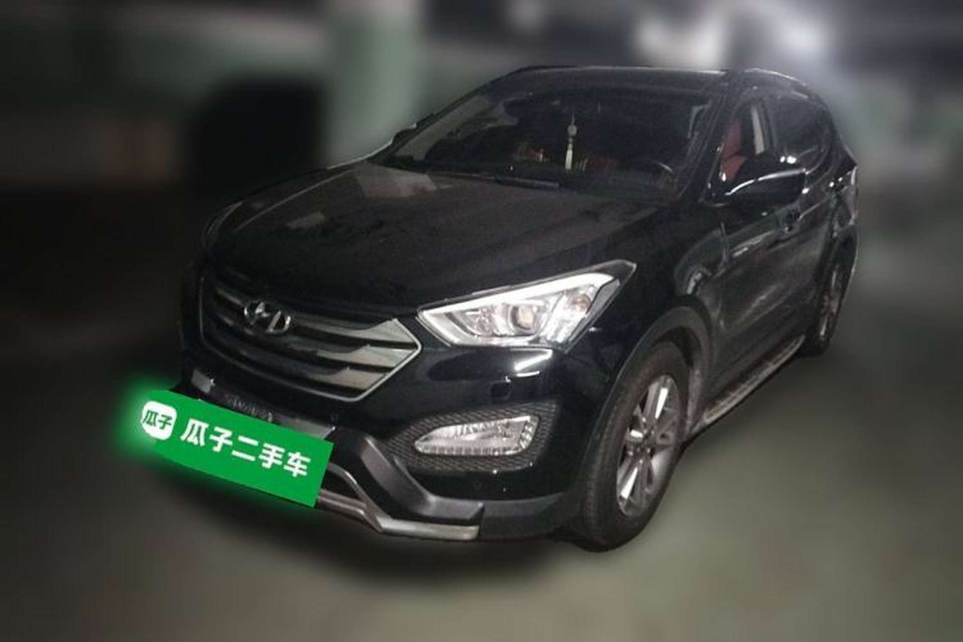 Used Hyundai Santa Fe 2013 Revised Version 2.0T Automatic All-Wheel Drive Top-Tier Trim Front Left 45 Deg