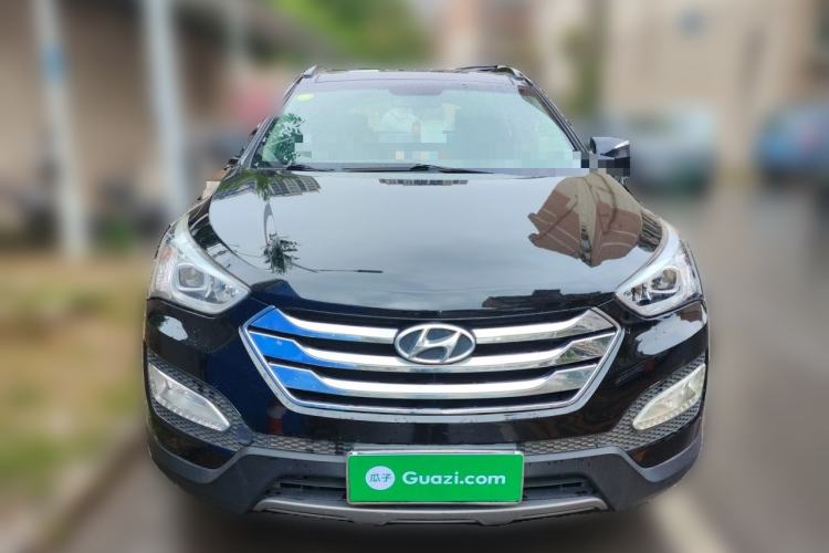 Used Hyundai Santa Fe 2013 2.4L Automatic Two-Wheel Drive Smart Version Front