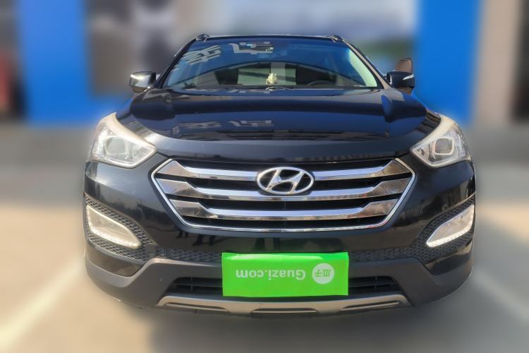 Used Hyundai Santa Fe 2013 2.4L Automatic Two-Wheel Drive Smart Version Front