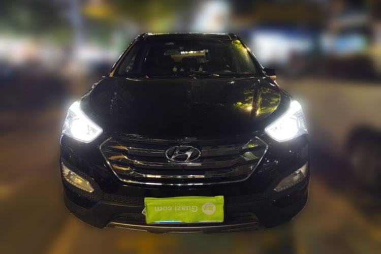 Used Hyundai Santa Fe 2013 Revised Version 2.4L Automatic All-Wheel Drive Luxury Trim Front
