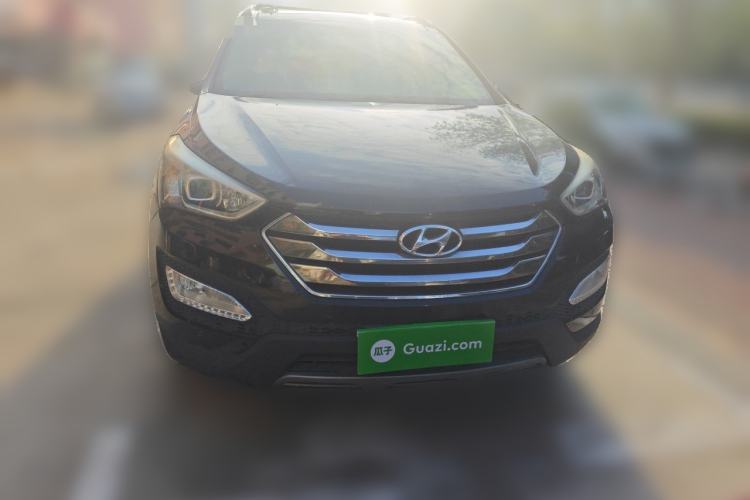 Used Hyundai Santa Fe 2013 2.0T Automatic All-Wheel Drive Top Trim Front